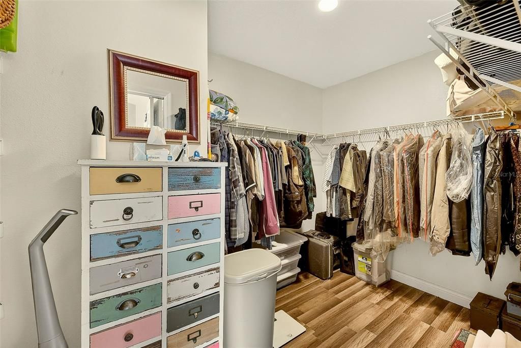 Activo con contrato: $500,000 (3 camas, 3 baños, 2588 Pies cuadrados)