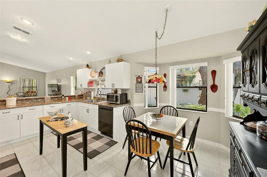 Activo con contrato: $500,000 (3 camas, 3 baños, 2588 Pies cuadrados)