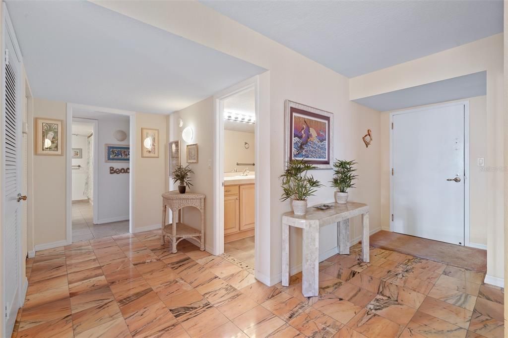 На продажу: $499,000 (2 спален, 2 ванн, 1590 Квадратных фут)