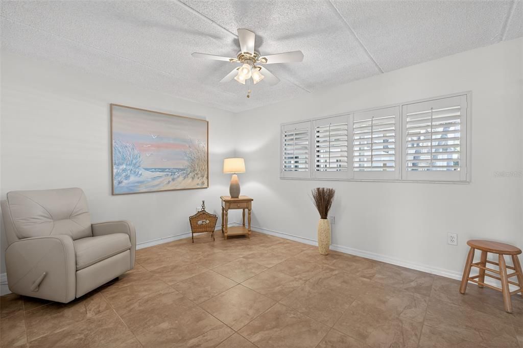 For Sale: $629,000 (2 beds, 2 baths, 1026 Square Feet)