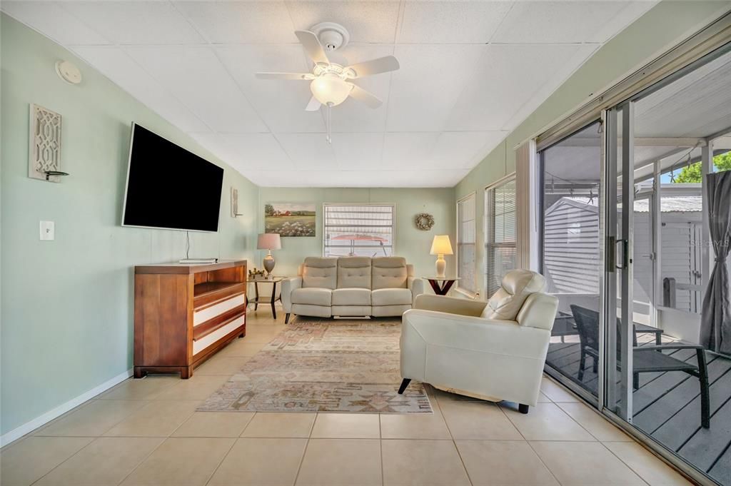 En Venta: $149,900 (2 camas, 1 baños, 1012 Pies cuadrados)