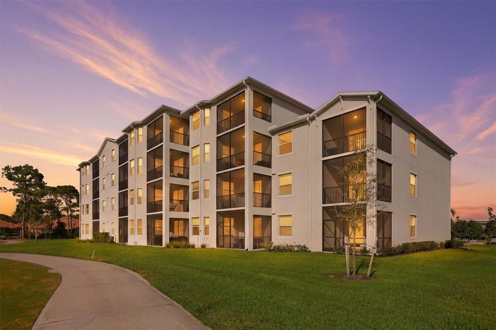 For Sale: $150,000 (2 beds, 2 baths, 1161 Square Feet)