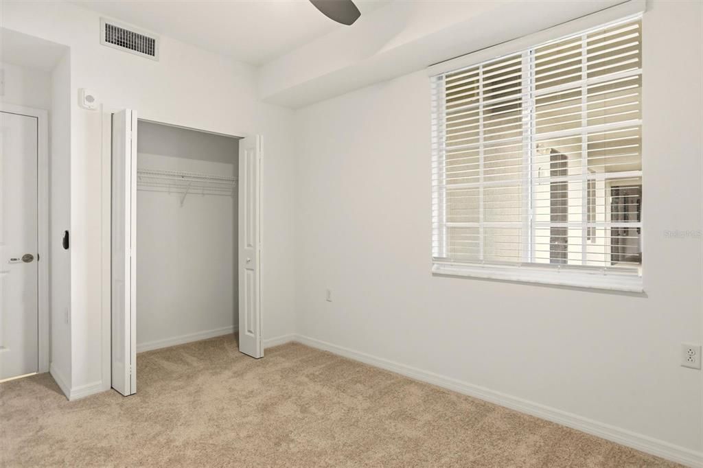 For Sale: $150,000 (2 beds, 2 baths, 1161 Square Feet)