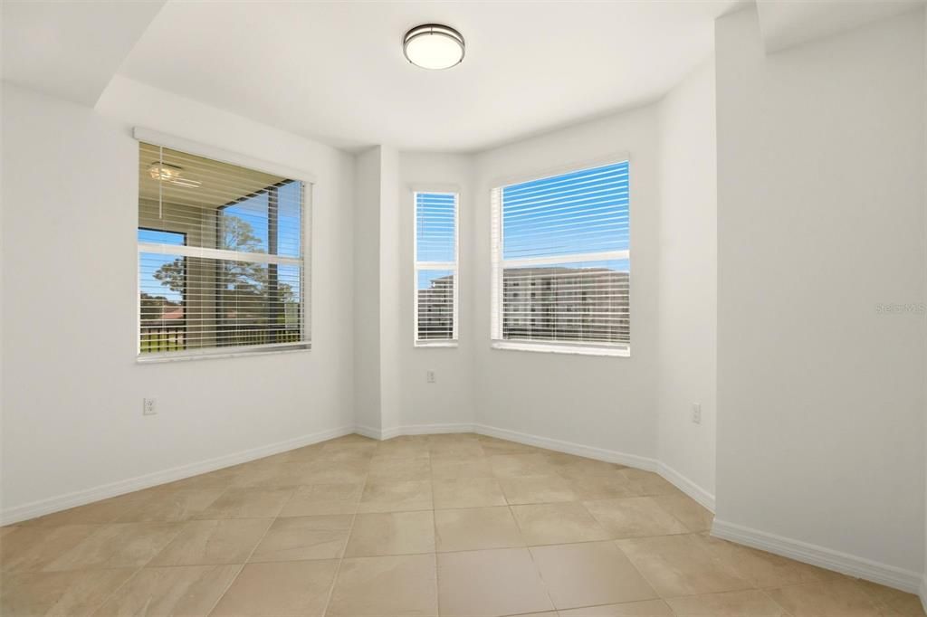 For Sale: $150,000 (2 beds, 2 baths, 1161 Square Feet)