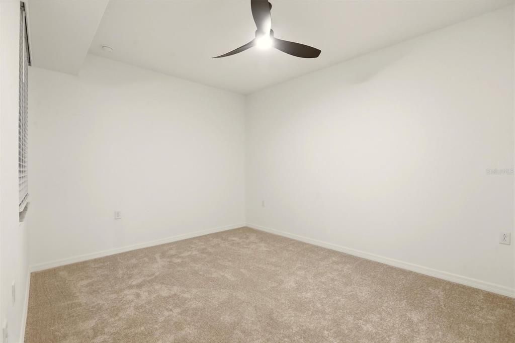 For Sale: $150,000 (2 beds, 2 baths, 1161 Square Feet)