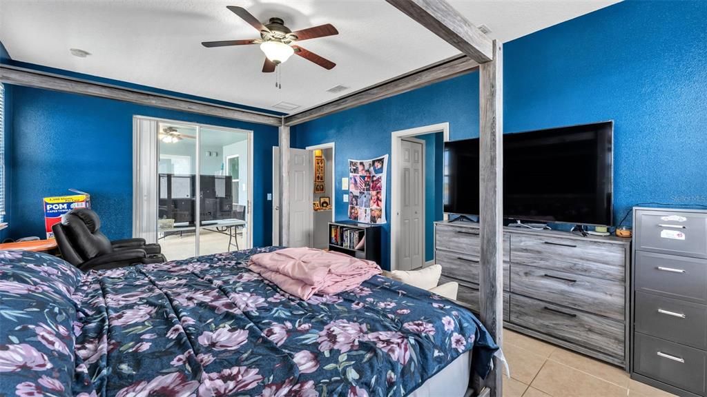 For Sale: $599,900 (5 beds, 4 baths, 3424 Square Feet)