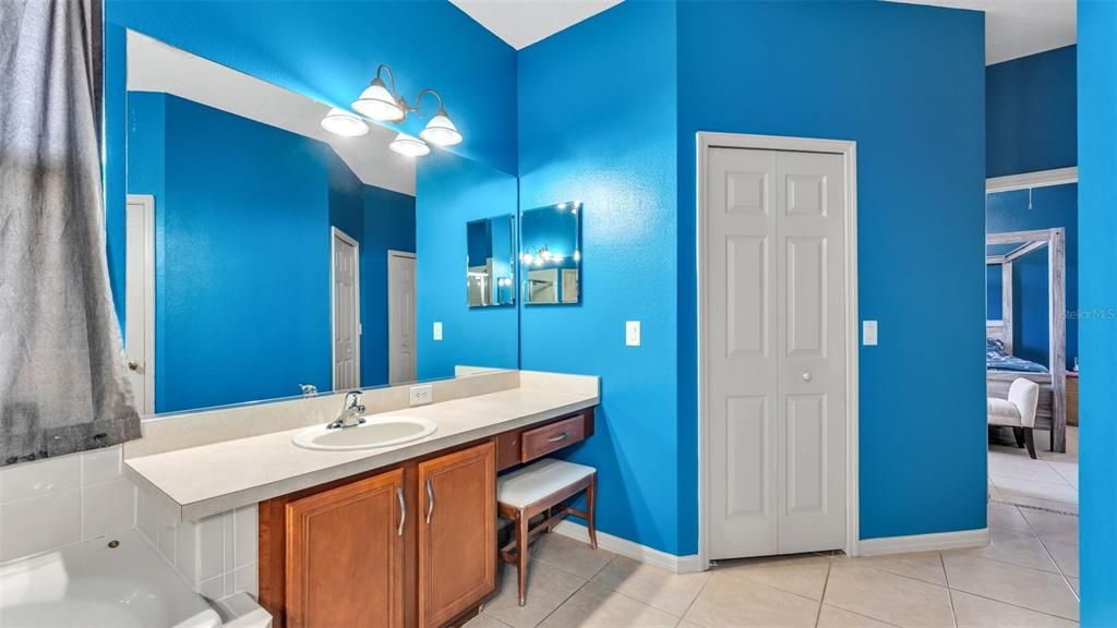 For Sale: $599,900 (5 beds, 4 baths, 3424 Square Feet)