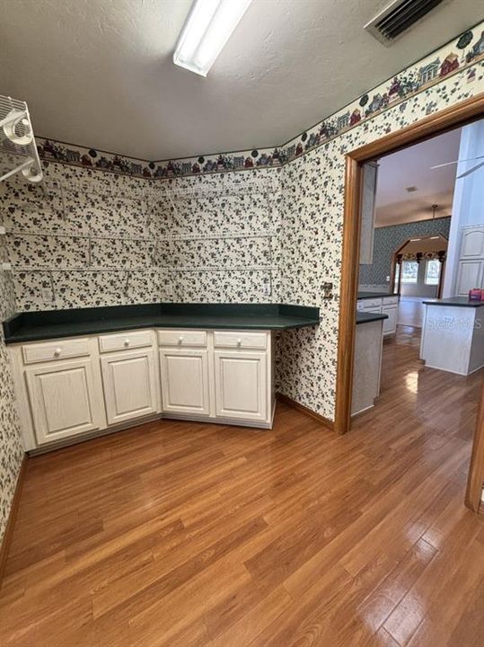 For Sale: $640,000 (3 beds, 2 baths, 2975 Square Feet)