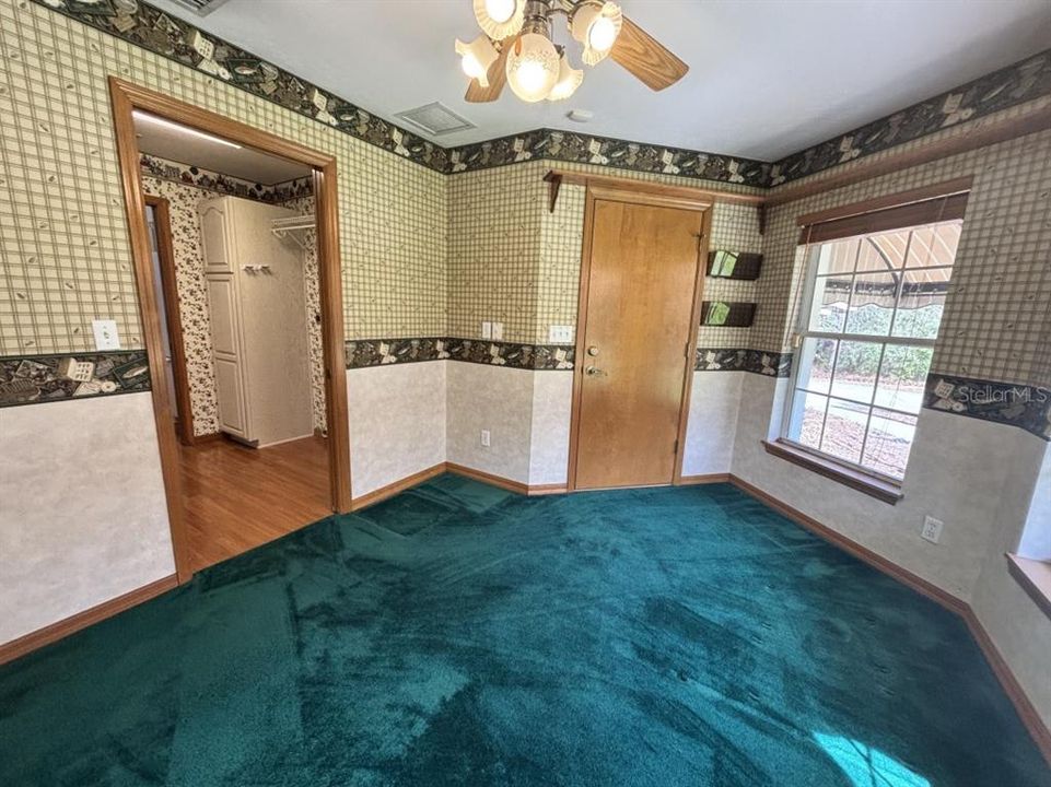 For Sale: $640,000 (3 beds, 2 baths, 2975 Square Feet)