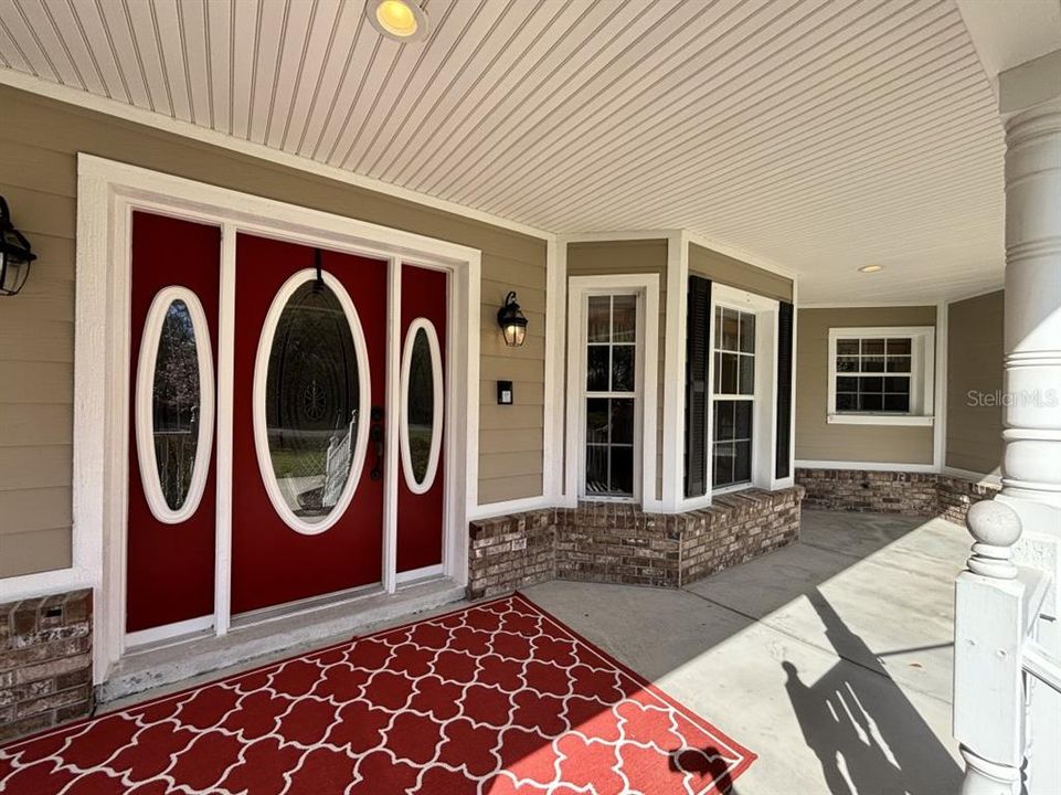 For Sale: $640,000 (3 beds, 2 baths, 2975 Square Feet)