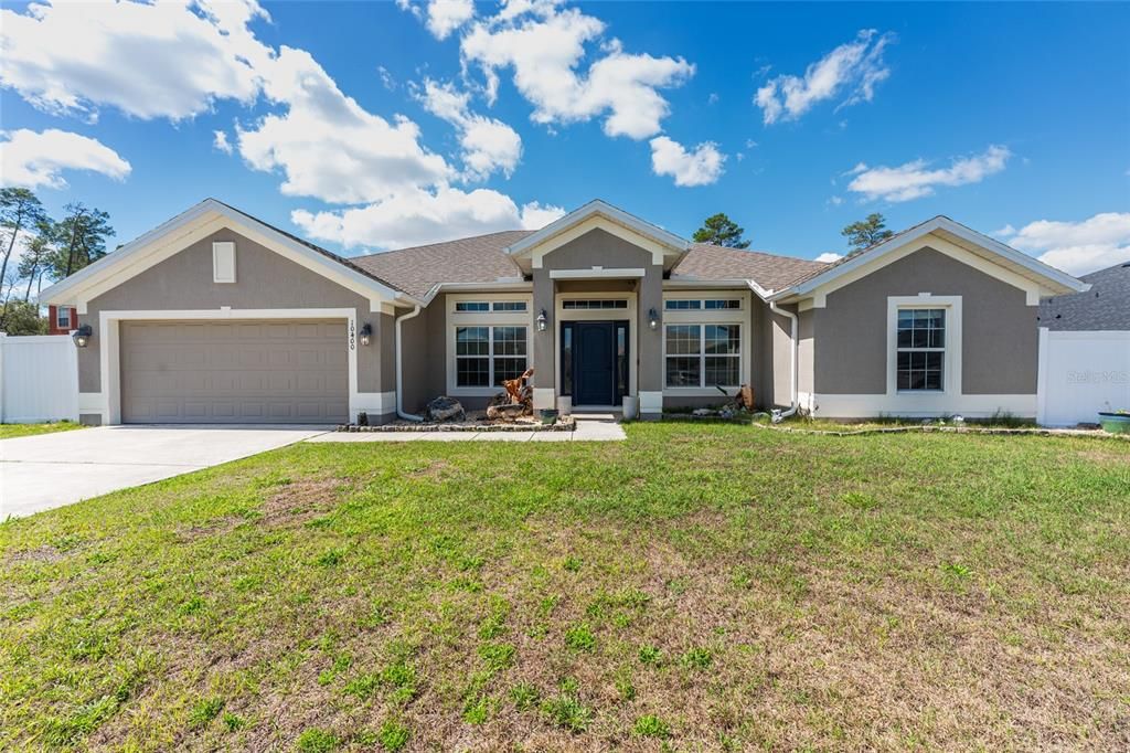 Recently Sold: $370,000 (4 beds, 2 baths, 2155 Square Feet)
