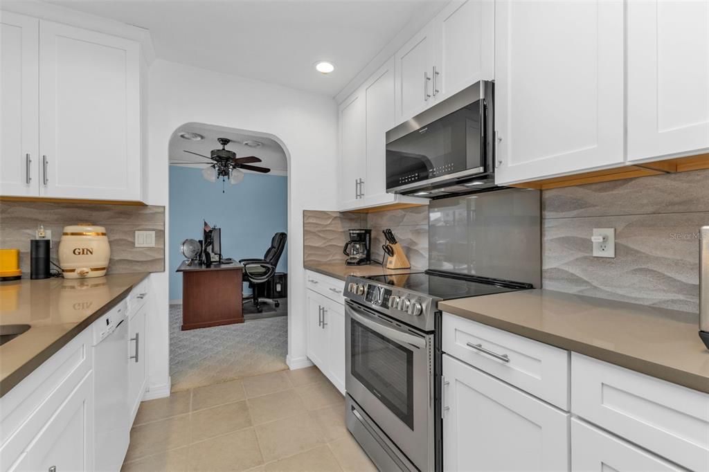 На продажу: $594,900 (3 спален, 2 ванн, 1958 Квадратных фут)