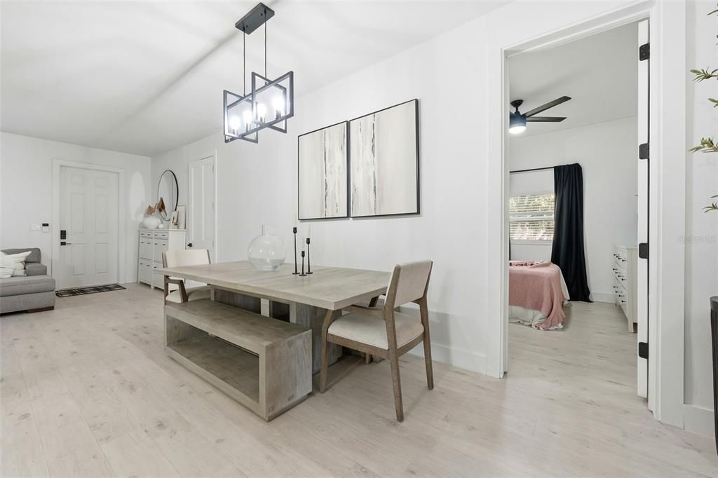 Activo con contrato: $287,000 (4 camas, 2 baños, 1200 Pies cuadrados)