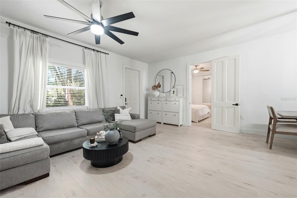 Activo con contrato: $287,000 (4 camas, 2 baños, 1200 Pies cuadrados)