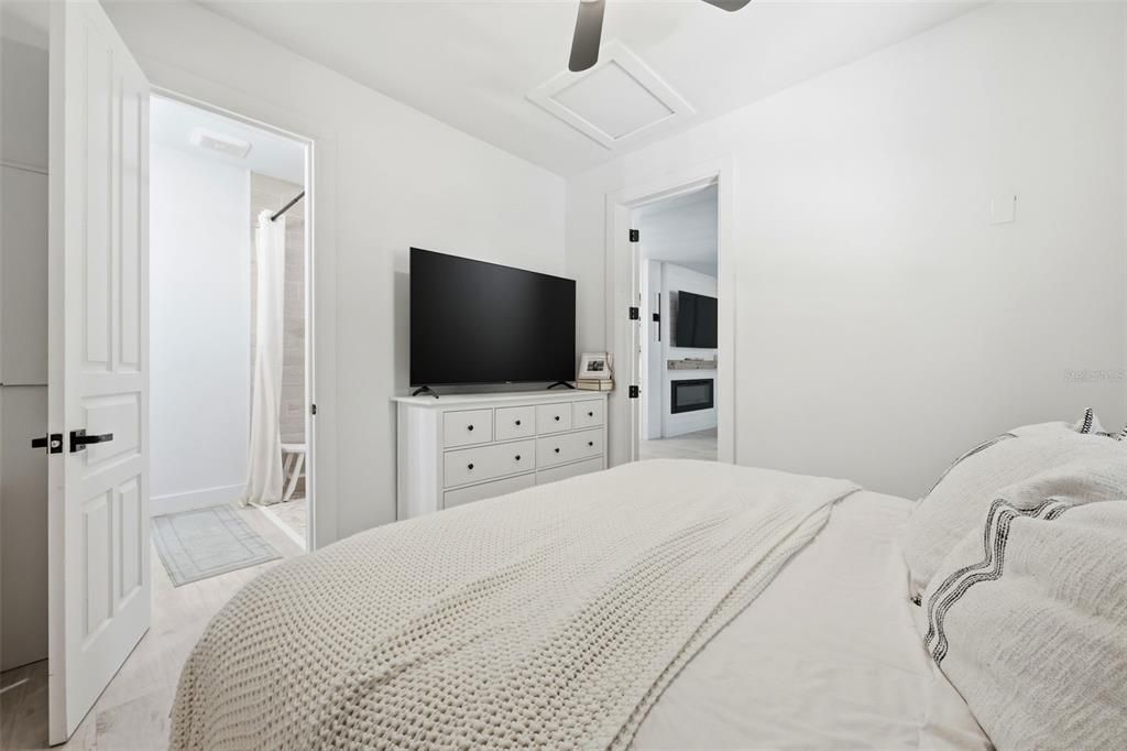 Activo con contrato: $287,000 (4 camas, 2 baños, 1200 Pies cuadrados)