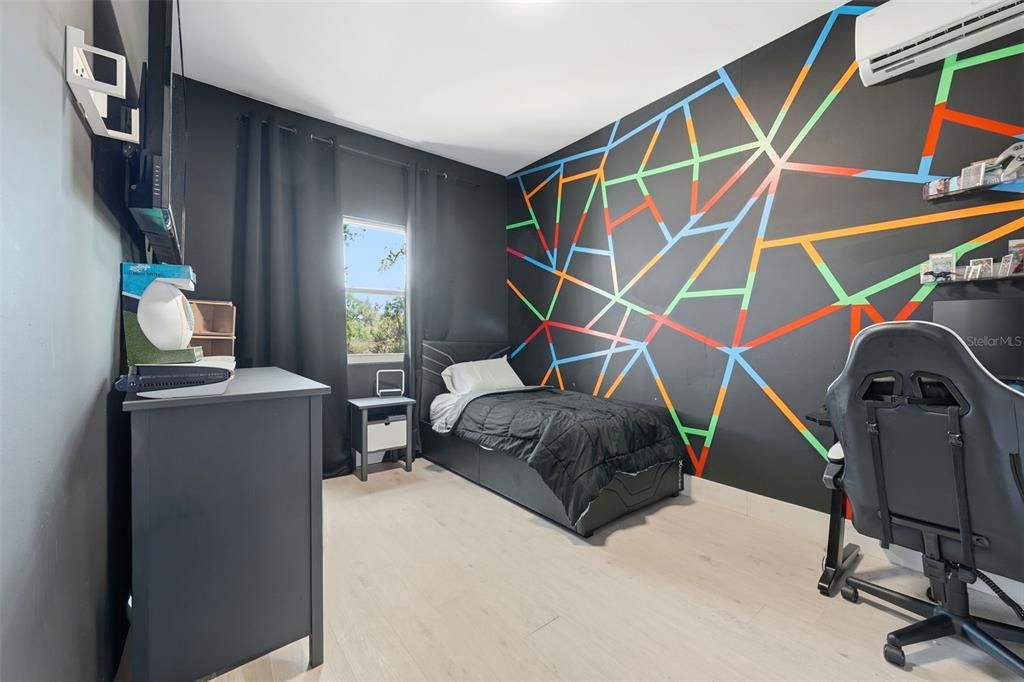 Activo con contrato: $287,000 (4 camas, 2 baños, 1200 Pies cuadrados)