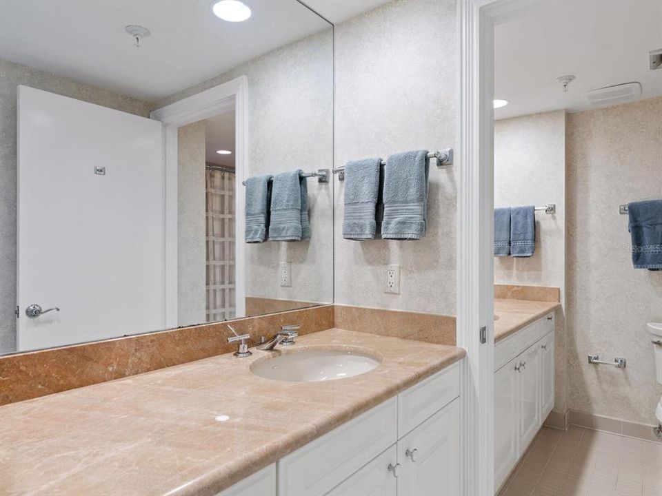 En Renta: $24,750 (3 camas, 3 baños, 2940 Pies cuadrados)