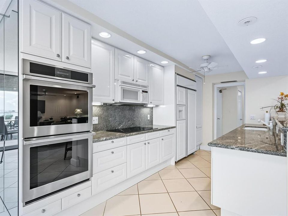 En Renta: $24,750 (3 camas, 3 baños, 2940 Pies cuadrados)