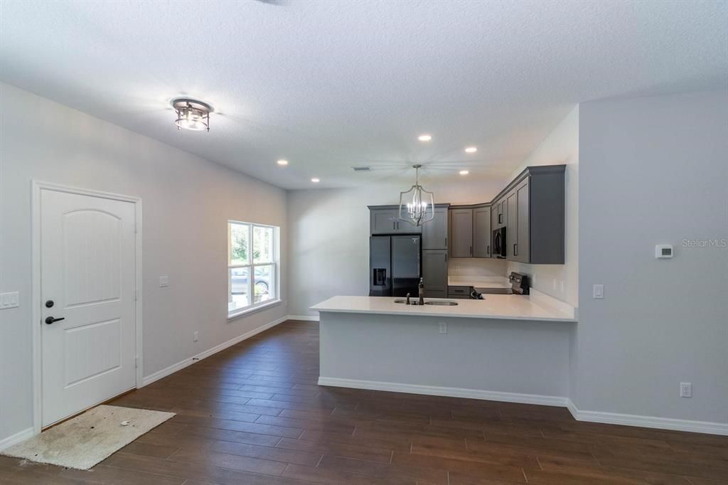 For Sale: $407,530 (3 beds, 2 baths, 1254 Square Feet)
