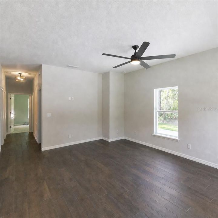 For Sale: $407,530 (3 beds, 2 baths, 1254 Square Feet)