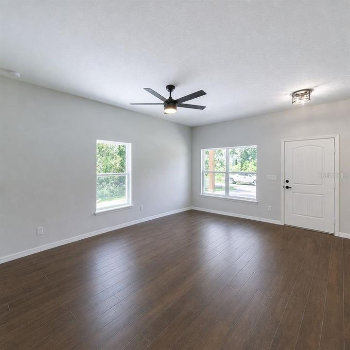 For Sale: $407,530 (3 beds, 2 baths, 1254 Square Feet)