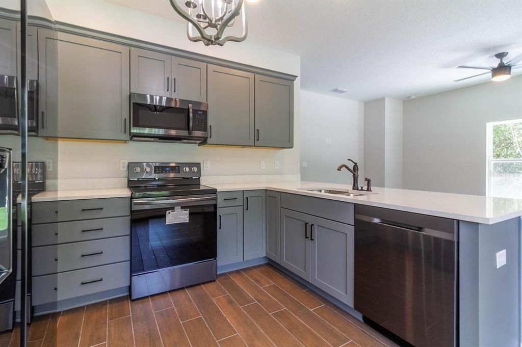 For Sale: $407,530 (3 beds, 2 baths, 1254 Square Feet)