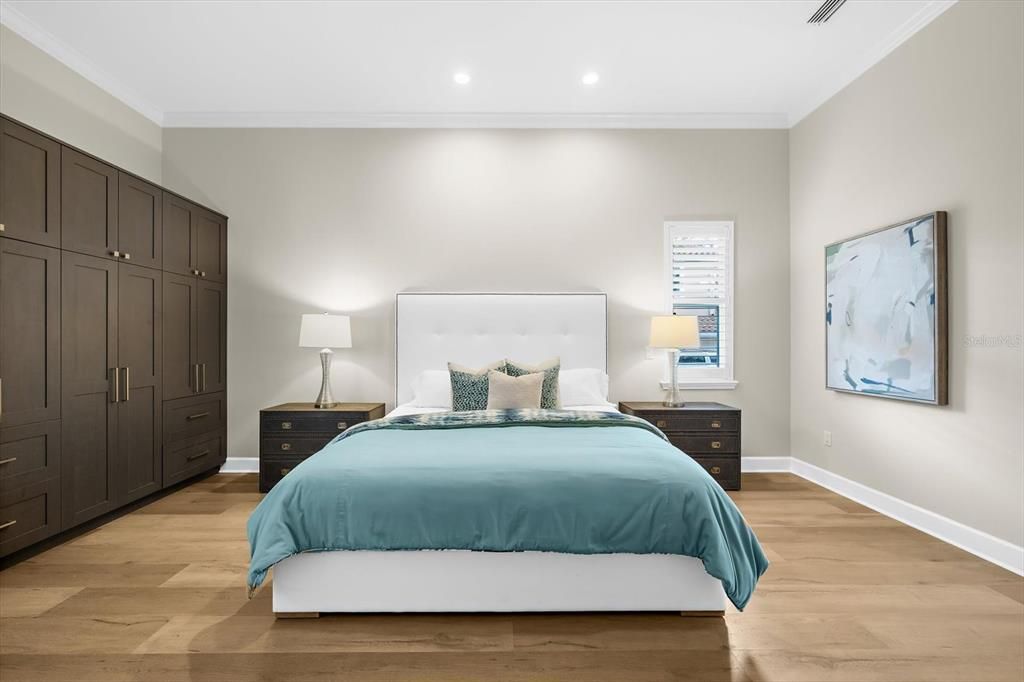 Activo con contrato: $1,450,000 (5 camas, 3 baños, 3340 Pies cuadrados)