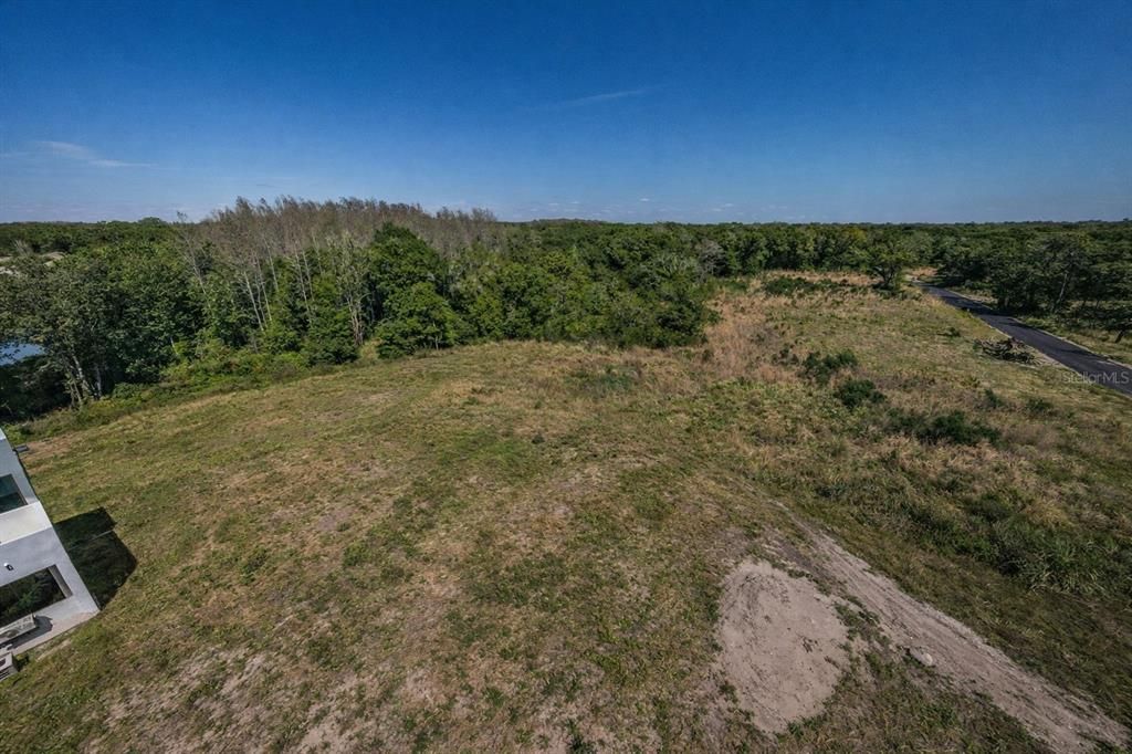 На продажу: $275,000 (0.13 acres)