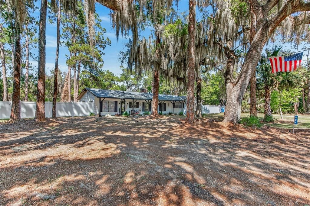 Activo con contrato: $349,900 (3 camas, 2 baños, 1898 Pies cuadrados)