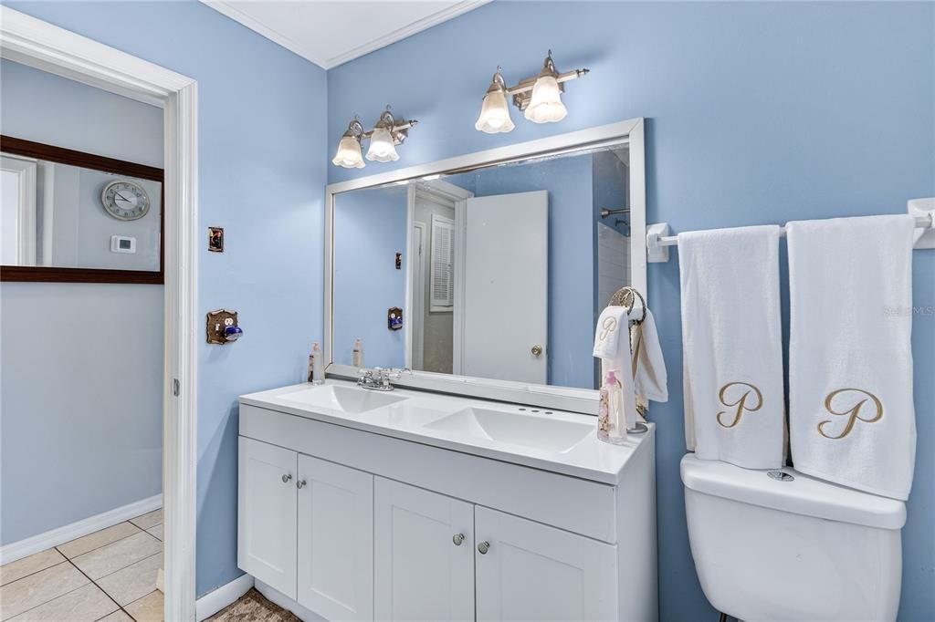 Activo con contrato: $349,900 (3 camas, 2 baños, 1898 Pies cuadrados)