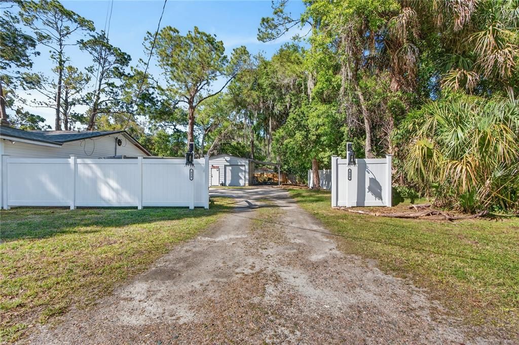 Activo con contrato: $349,900 (3 camas, 2 baños, 1898 Pies cuadrados)