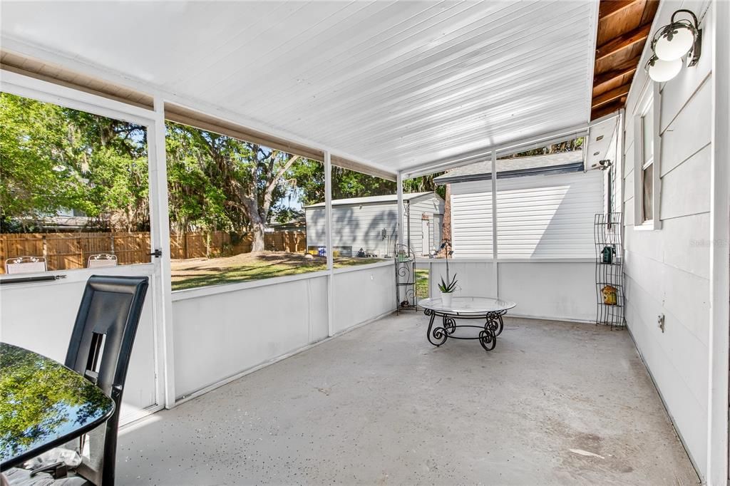 Activo con contrato: $349,900 (3 camas, 2 baños, 1898 Pies cuadrados)