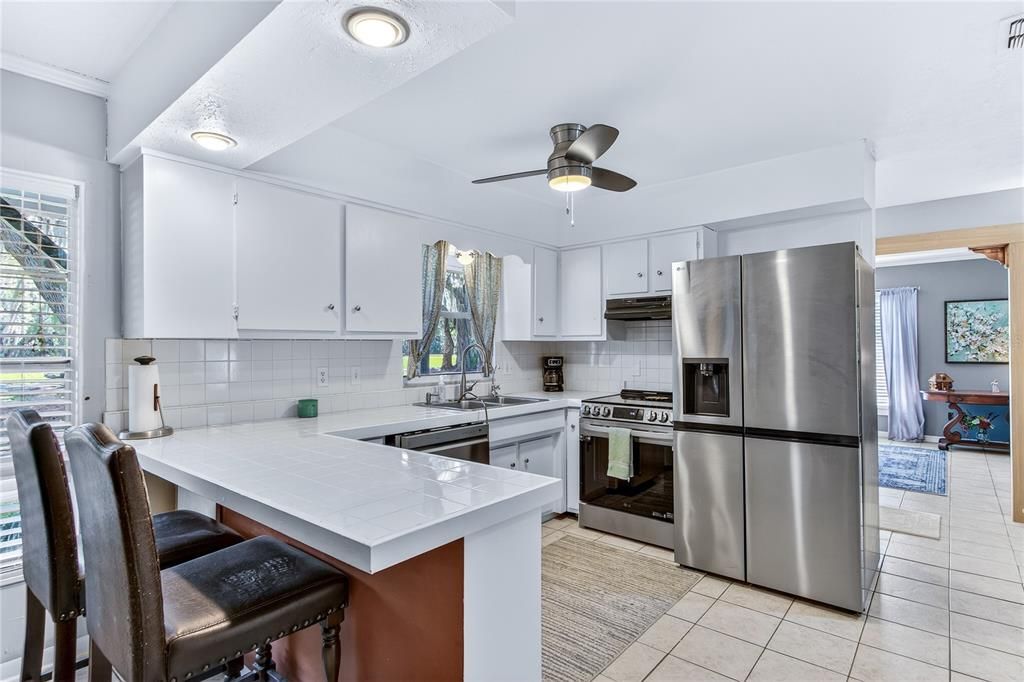 Activo con contrato: $349,900 (3 camas, 2 baños, 1898 Pies cuadrados)