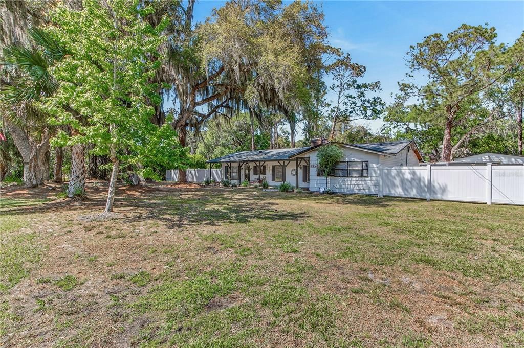 Activo con contrato: $349,900 (3 camas, 2 baños, 1898 Pies cuadrados)