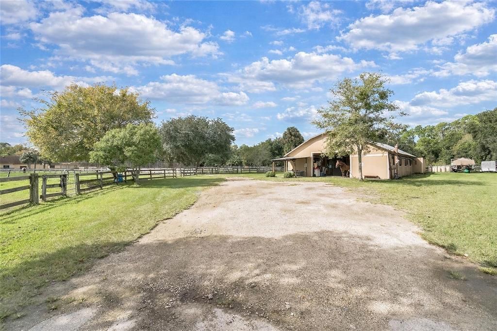 Activo con contrato: $349,900 (3 camas, 2 baños, 1898 Pies cuadrados)