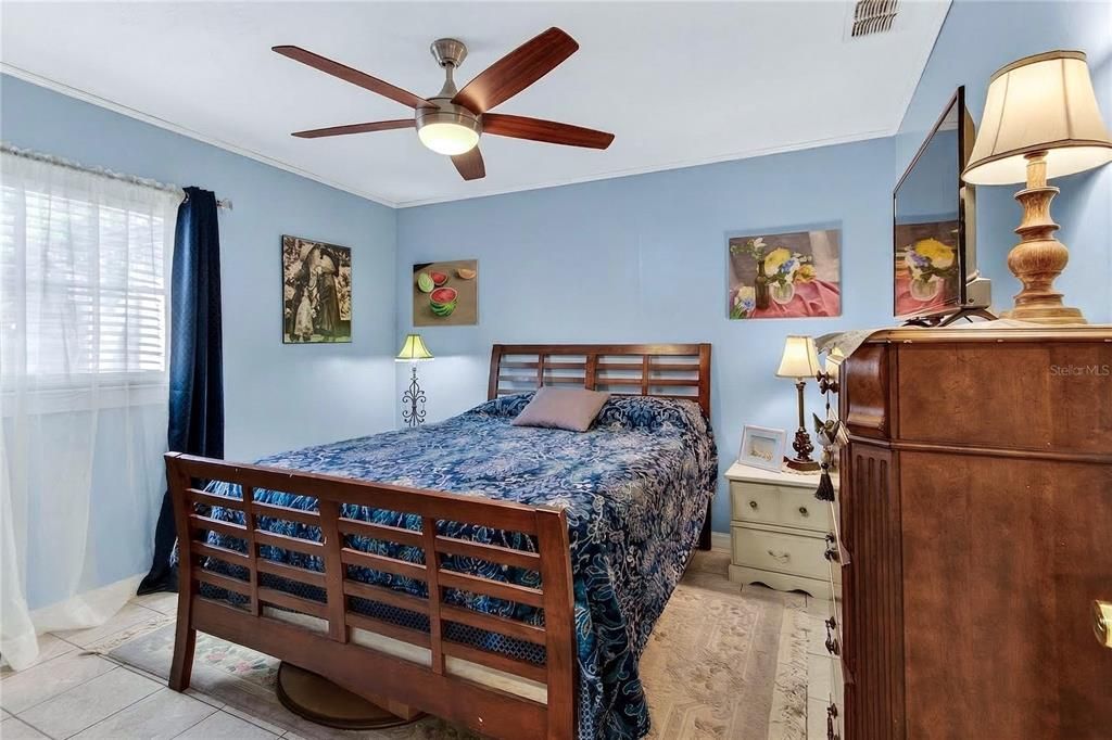 Activo con contrato: $349,900 (3 camas, 2 baños, 1898 Pies cuadrados)