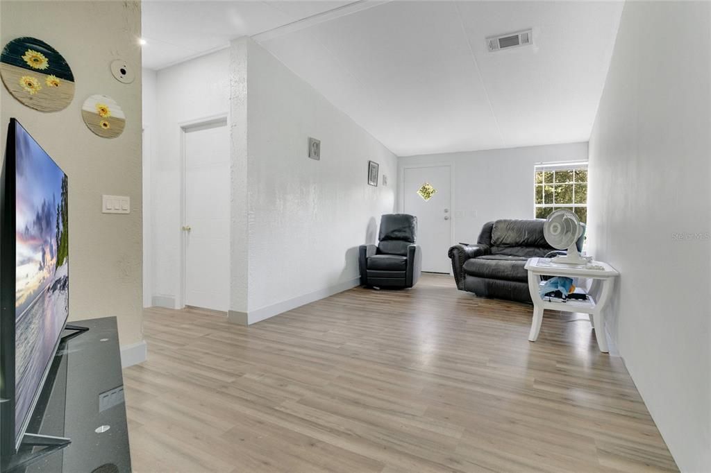 En Venta: $189,900 (3 camas, 2 baños, 1248 Pies cuadrados)