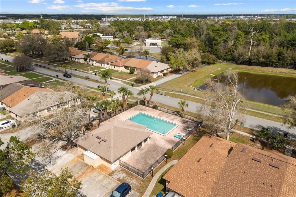 For Sale: $250,000 (2 beds, 2 baths, 1087 Square Feet)