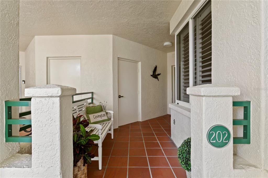 Active With Contract: $950,000 (2 beds, 2 baths, 1625 Square Feet)