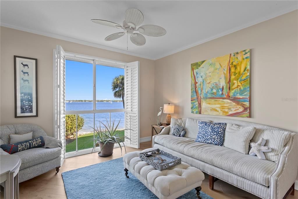 Active With Contract: $950,000 (2 beds, 2 baths, 1625 Square Feet)