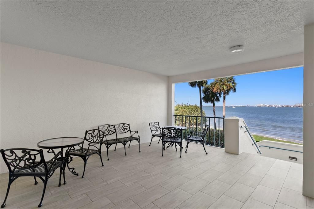 Active With Contract: $950,000 (2 beds, 2 baths, 1625 Square Feet)