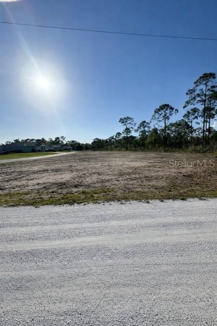 На продажу: $17,900 (0.16 acres)