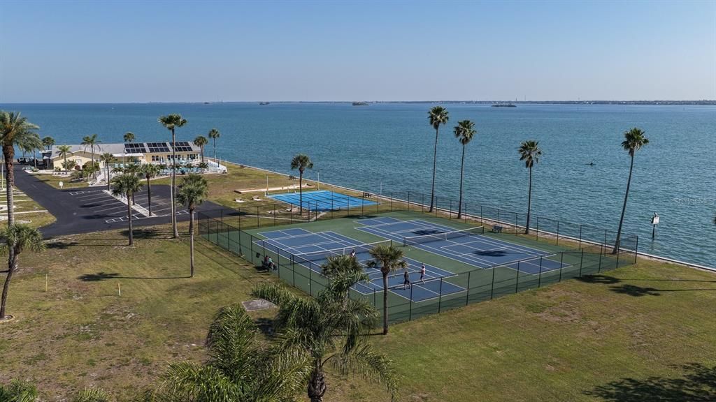 En Venta: $245,000 (2 camas, 1 baños, 1100 Pies cuadrados)