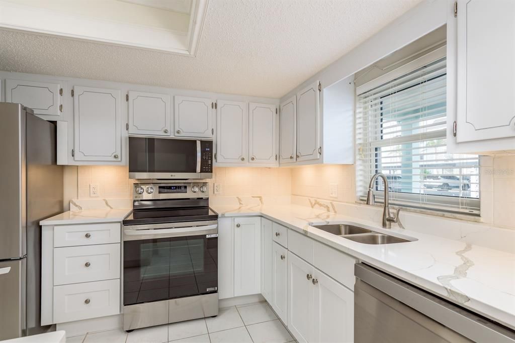 En Venta: $245,000 (2 camas, 1 baños, 1100 Pies cuadrados)