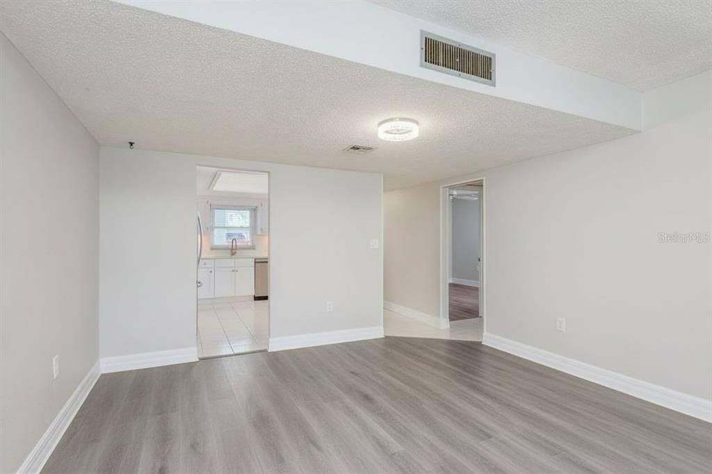 En Venta: $245,000 (2 camas, 1 baños, 1100 Pies cuadrados)