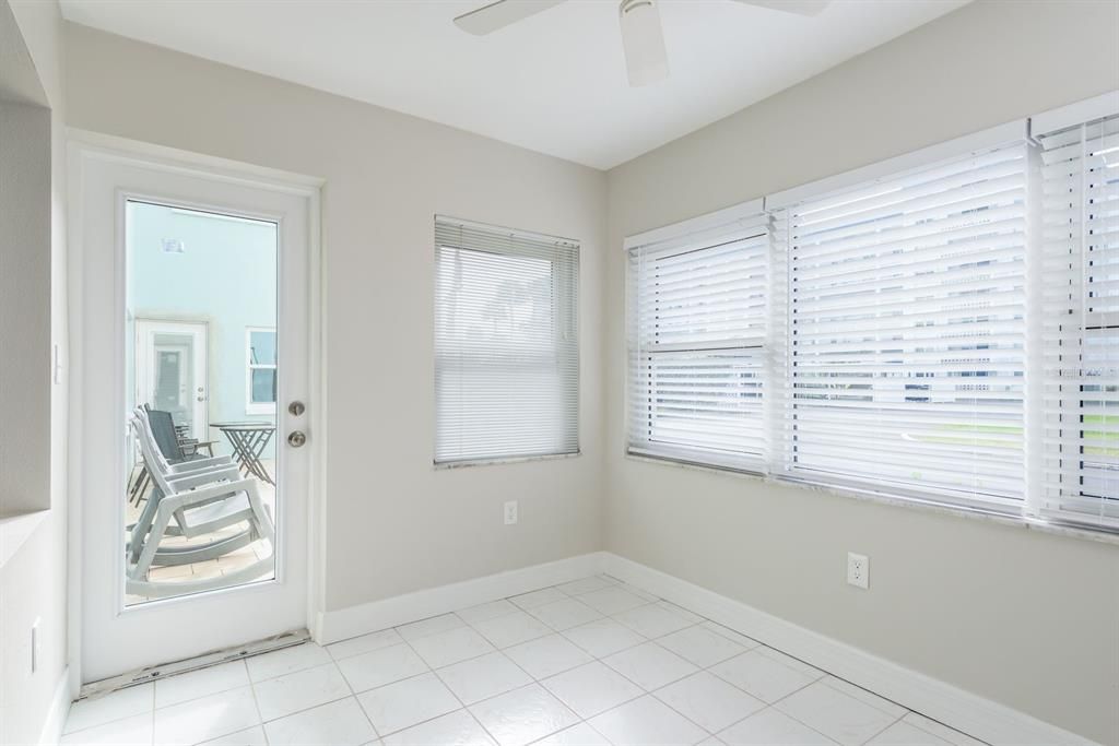 En Venta: $245,000 (2 camas, 1 baños, 1100 Pies cuadrados)