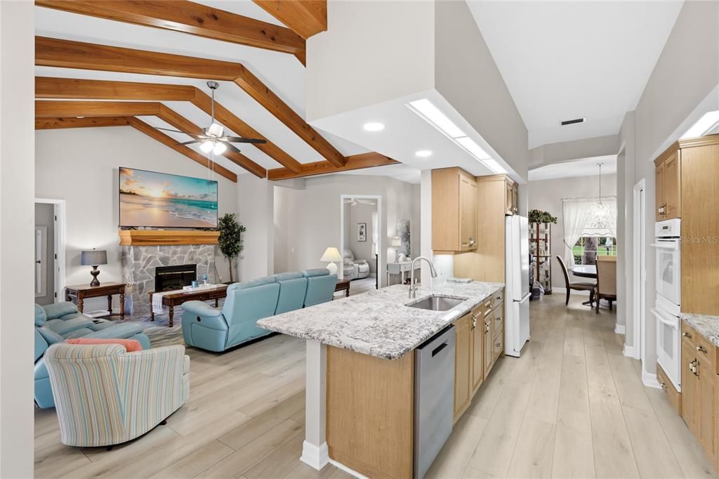 Под контрактом: $565,000 (4 спален, 3 ванн, 2922 Квадратных фут)