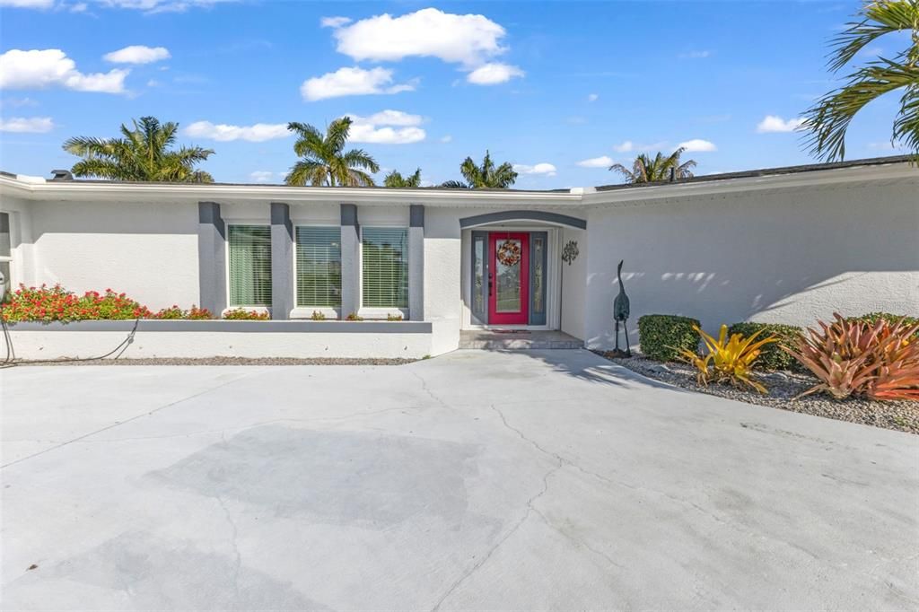 En Venta: $795,000 (3 camas, 3 baños, 2549 Pies cuadrados)