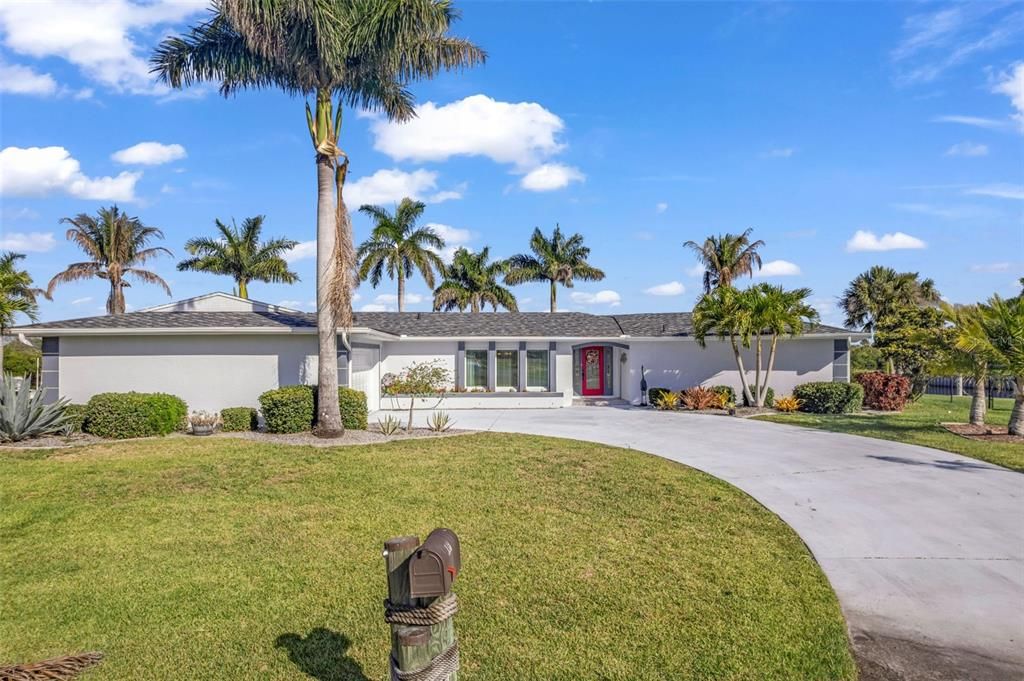 En Venta: $795,000 (3 camas, 3 baños, 2549 Pies cuadrados)