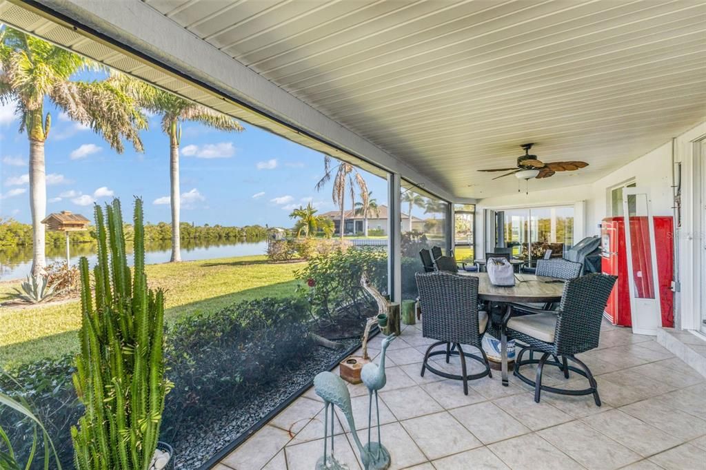 En Venta: $795,000 (3 camas, 3 baños, 2549 Pies cuadrados)